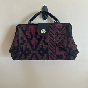 VTG Tapestry Doctor Style bag with turn lock Closure
